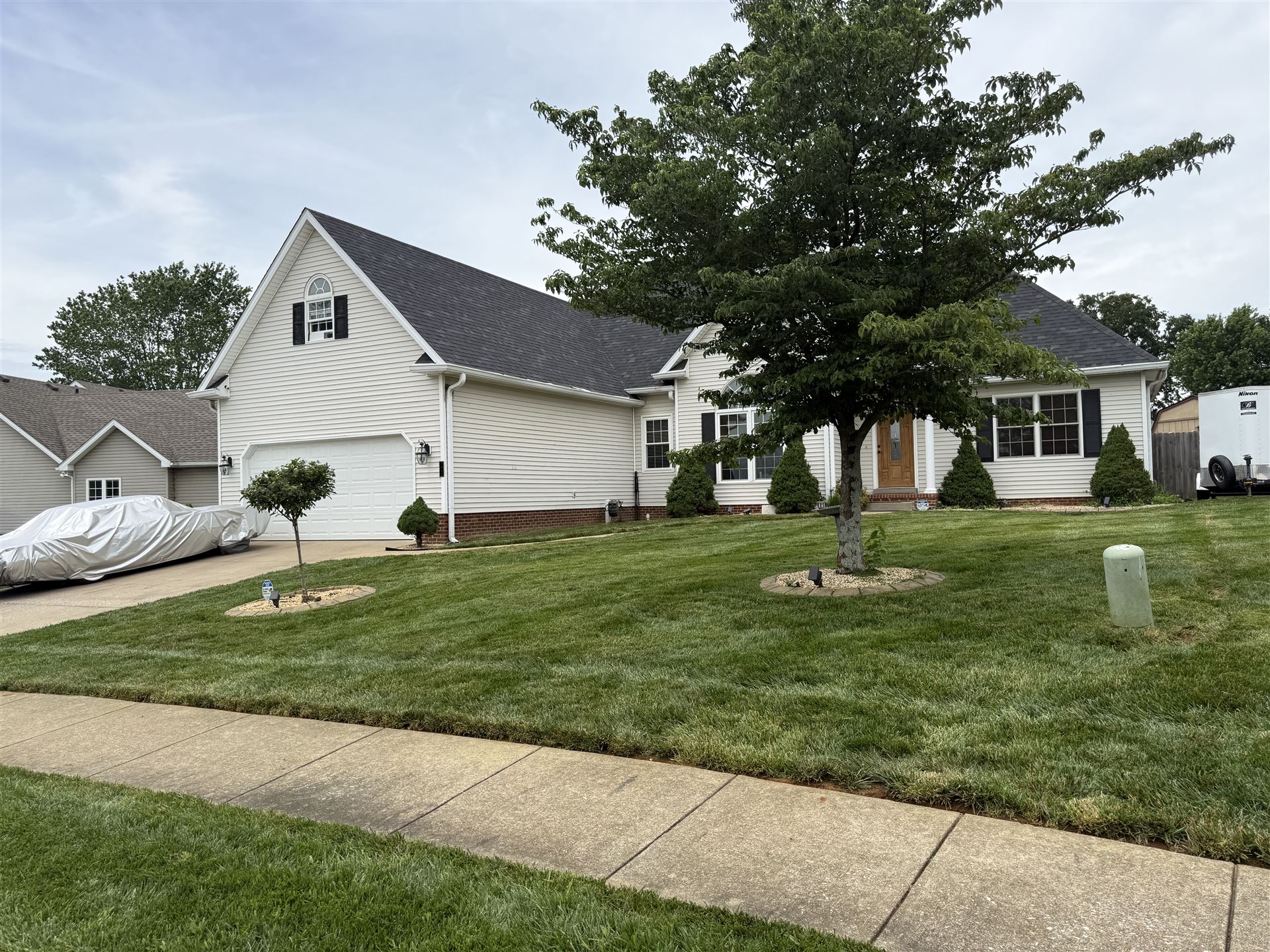 Big Chief lawn care at residential property in Bowling Green Kentucky